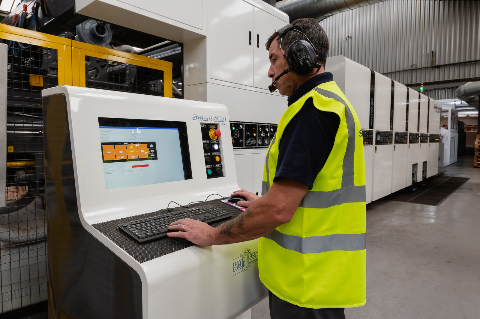 Lesters thinks out of the box with recruitment dri...