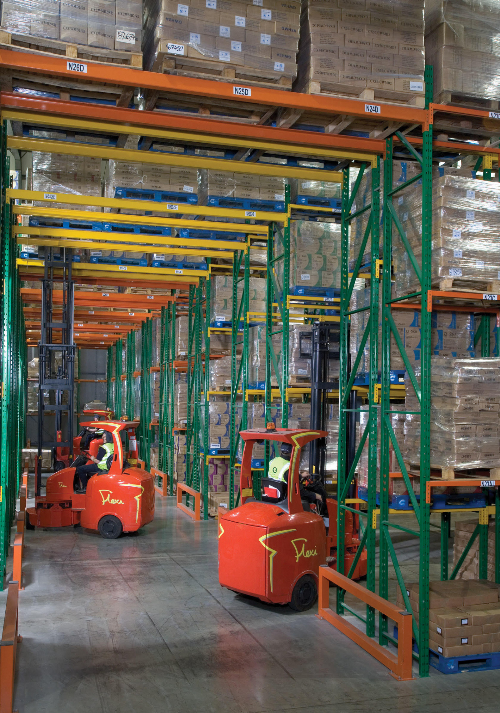 Crown Paints adds further Flexis to its forklift f...
